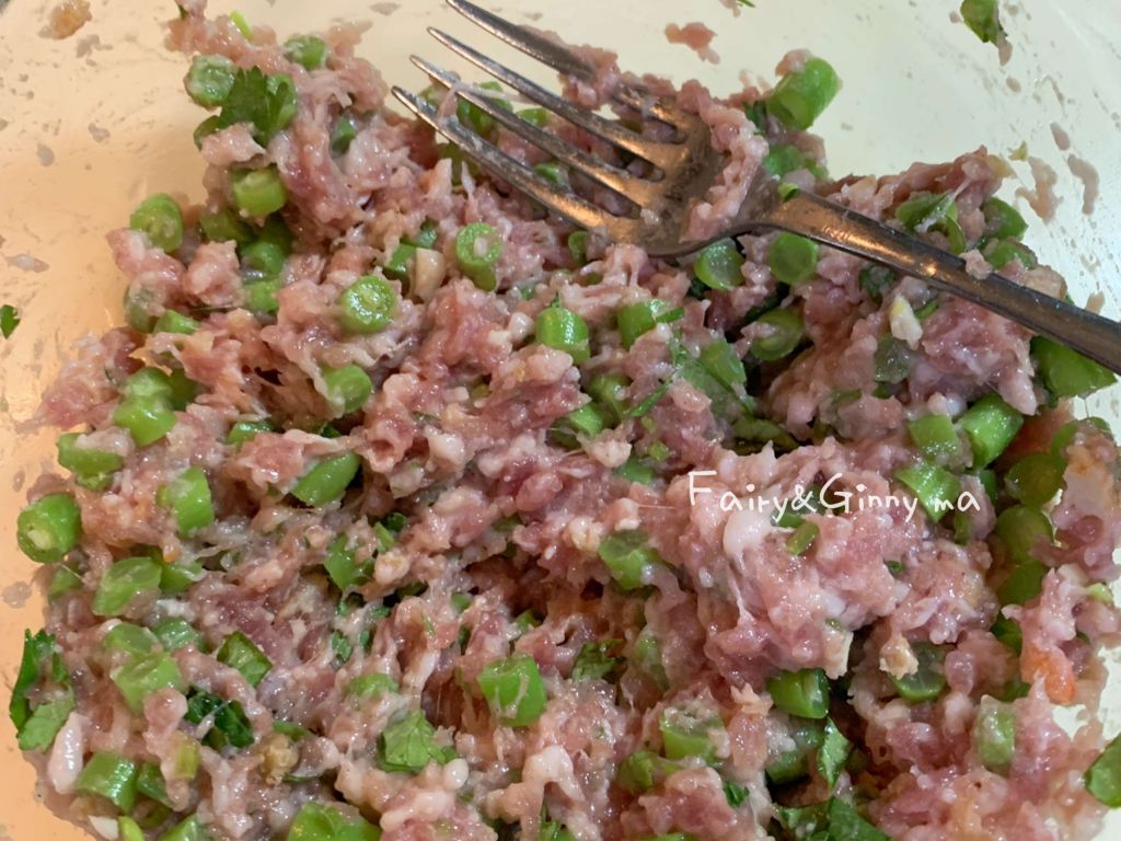 四季豆肉丸子双拼（便当菜）的加工步骤