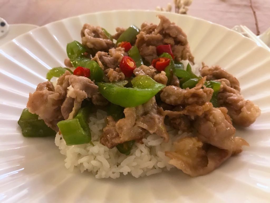 青椒肉丝丼（露营OK）的加工步骤