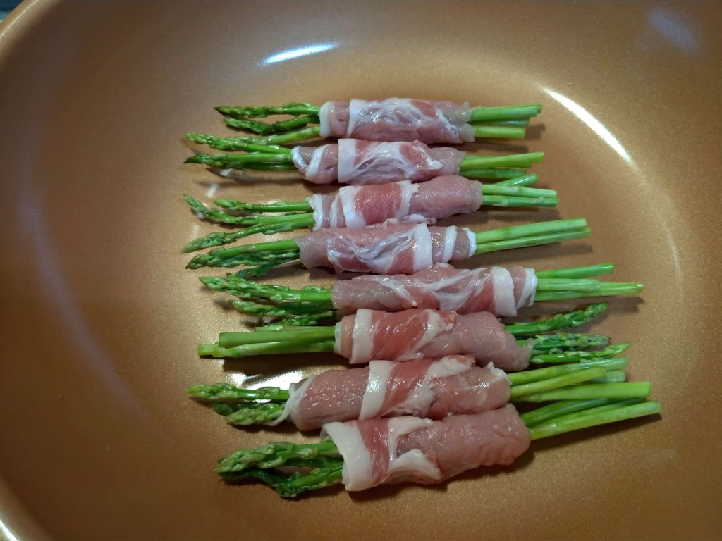 香煎芦笋猪肉卷~中秋烤肉款的加工步骤