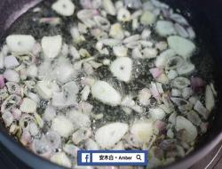 香辣味噌猪肉菇菇咖喱(视频)