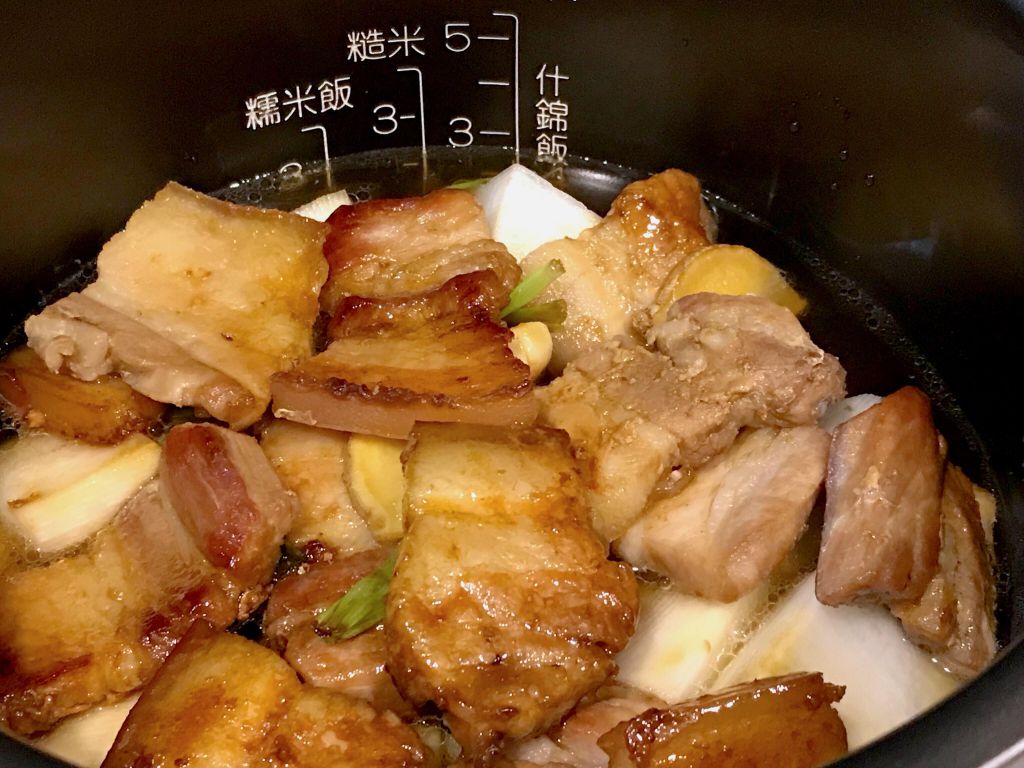 萝卜烧肉轻松煮(电子锅)的加工步骤