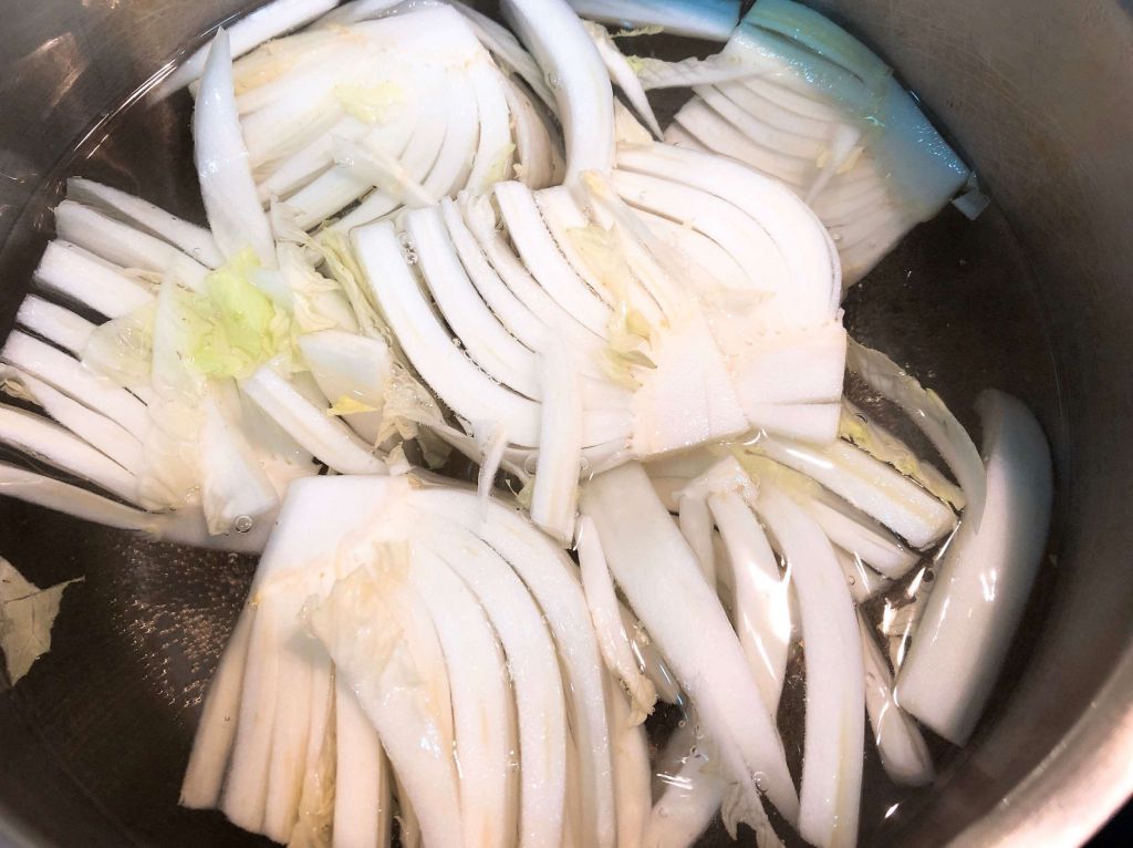 野菜肉丝鸡蛋炒面的加工步骤