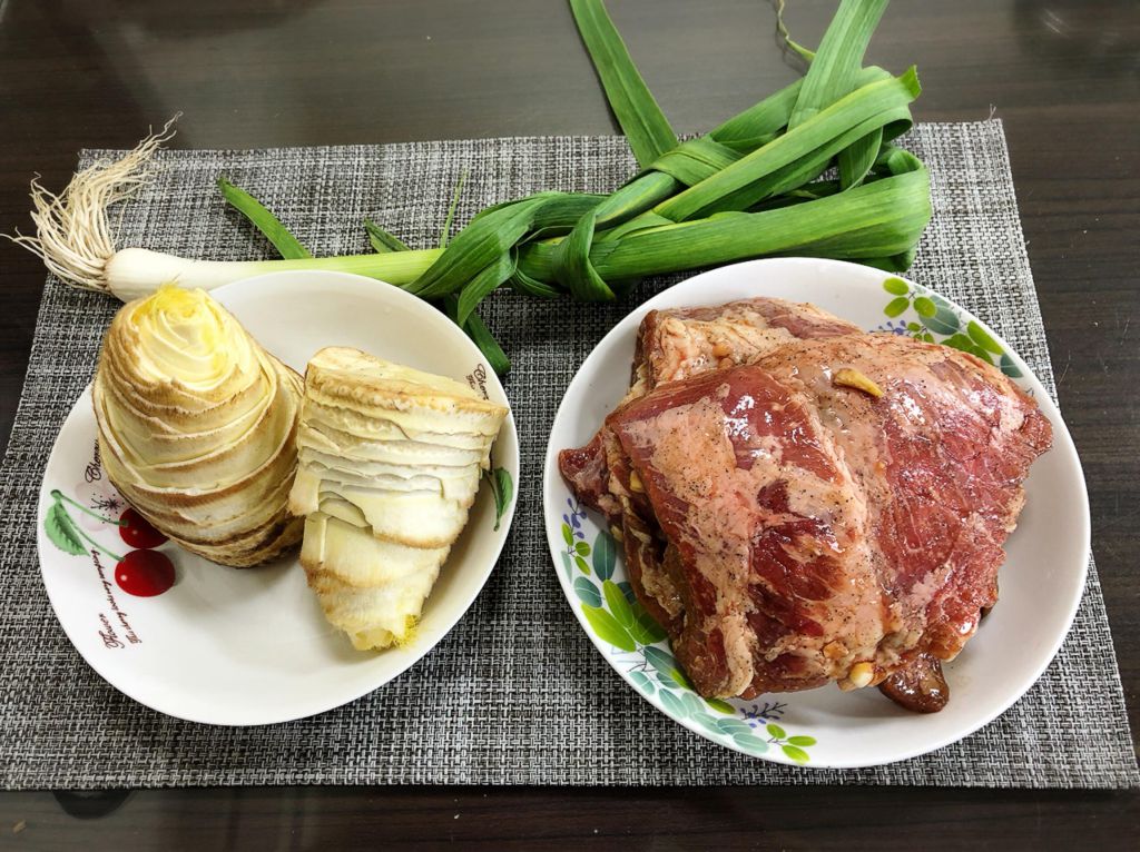 冬笋滷松阪猪肉(水波炉料理)的加工步骤