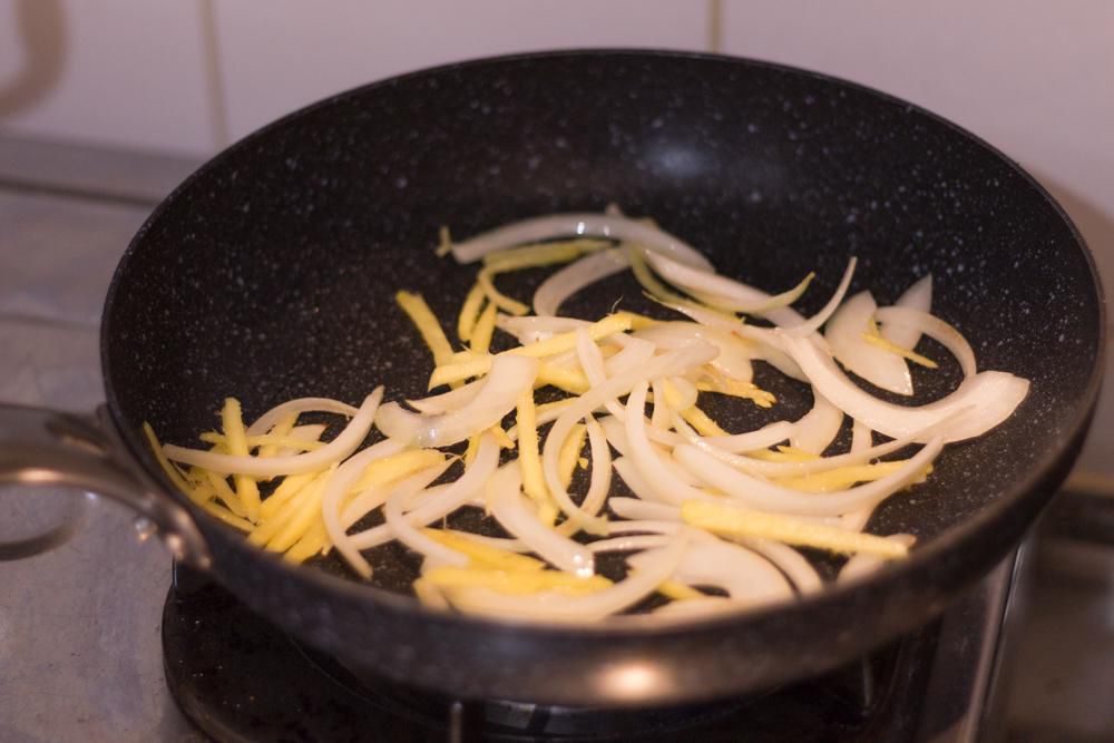 日式简易料理，豚肉生姜烧的加工步骤