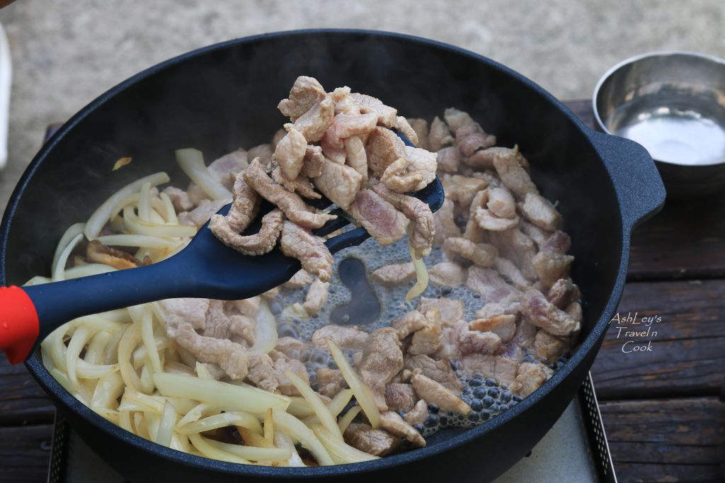 露营趣_蒜香蛤蜊猪肉面的加工步骤