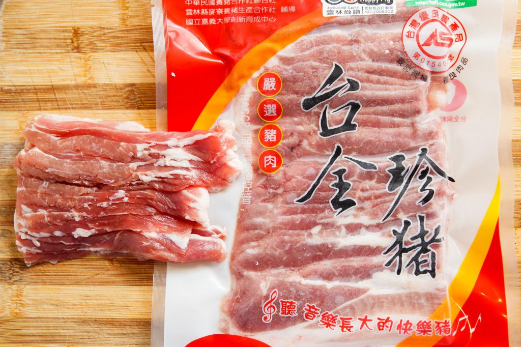 蕃茄猪肉卷 【深夜食堂x鲜食家】的加工步骤