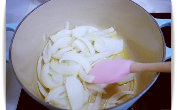 日式牛肉烩饭~好浓稠，好下饭!!的加工步骤