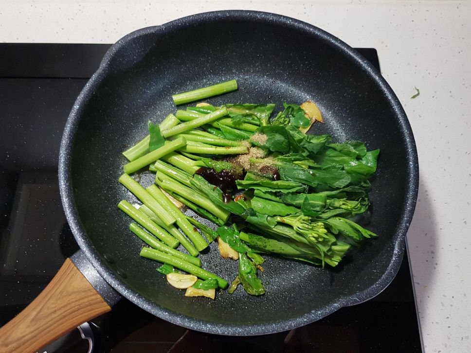 蚝油芥兰牛肉的加工步骤