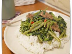 沙茶牛肉烩饭!!深受欢迎家常饭~~