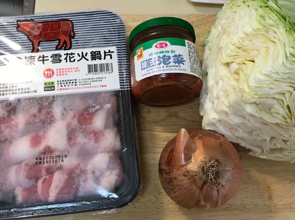 韩式泡菜牛肉烩饭的加工步骤