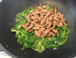 青椒牛肉丝