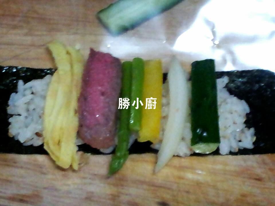 胜小厨【海苔牛肉卷】的加工步骤