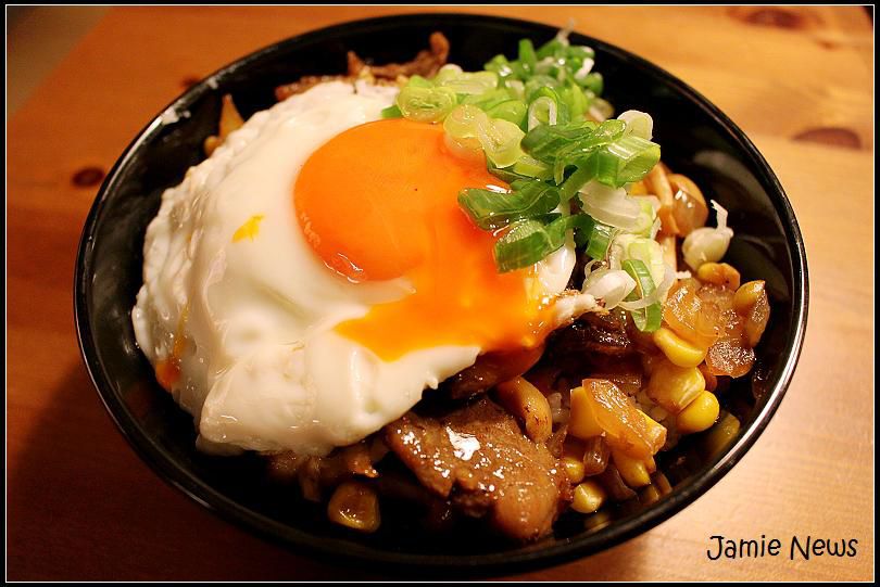 【和风牛排丼】活力倍增的豪华B级美食的加工步骤