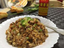 韩式泡菜牛肉炒饭