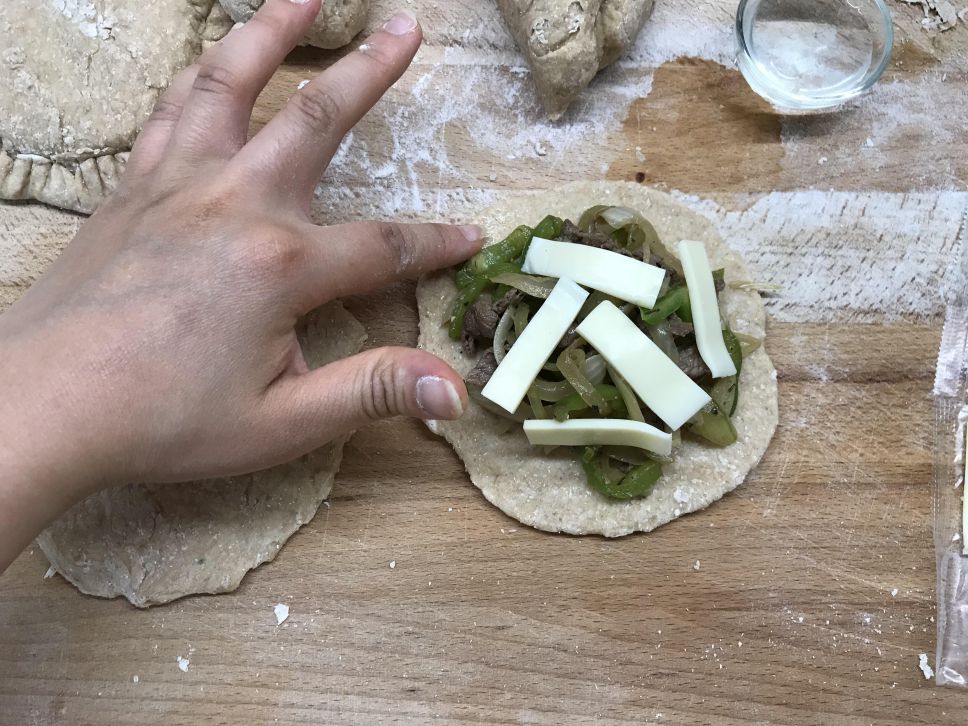 青椒牛肉披萨饺＿早餐下酒点心万用款的加工步骤