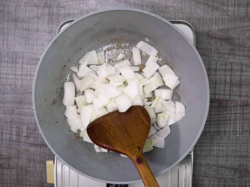 黑椒牛肉饭的加工步骤