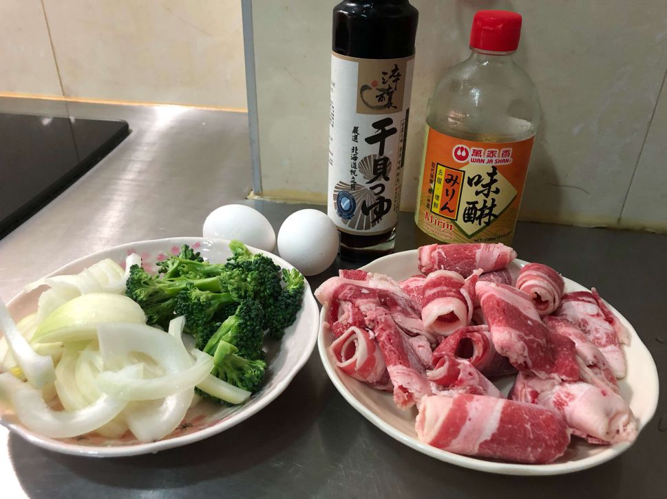 简单版牛肉丼饭的加工步骤