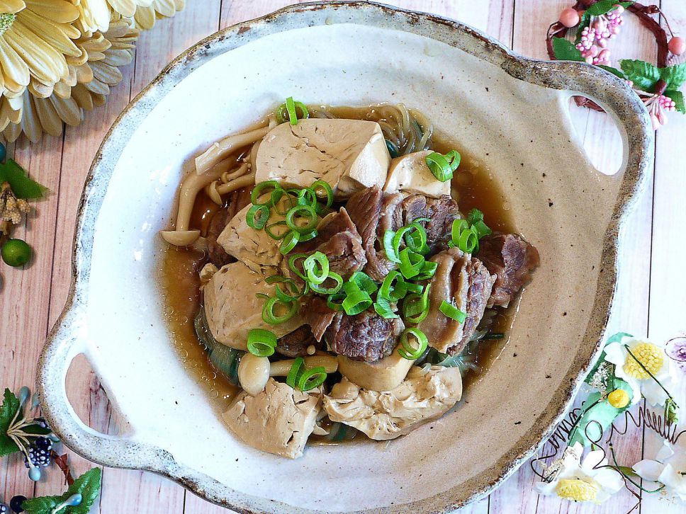 日式牛肉烧豆腐的加工步骤