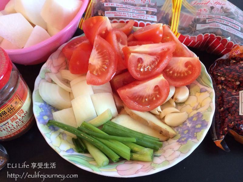 香辣红烧番茄牛杂面的加工步骤