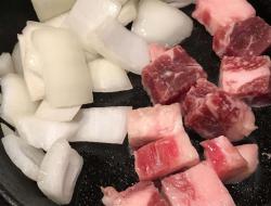 ［5分钟］黑胡椒铁板牛肉快炒