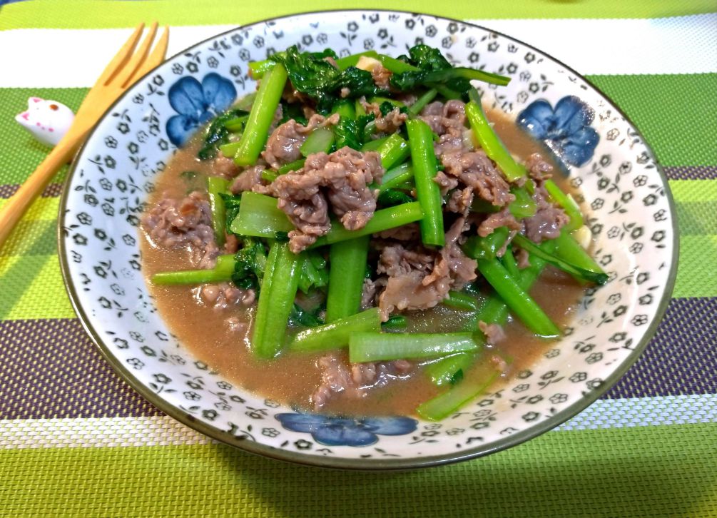 沙茶牛肉炒油菜的加工步骤