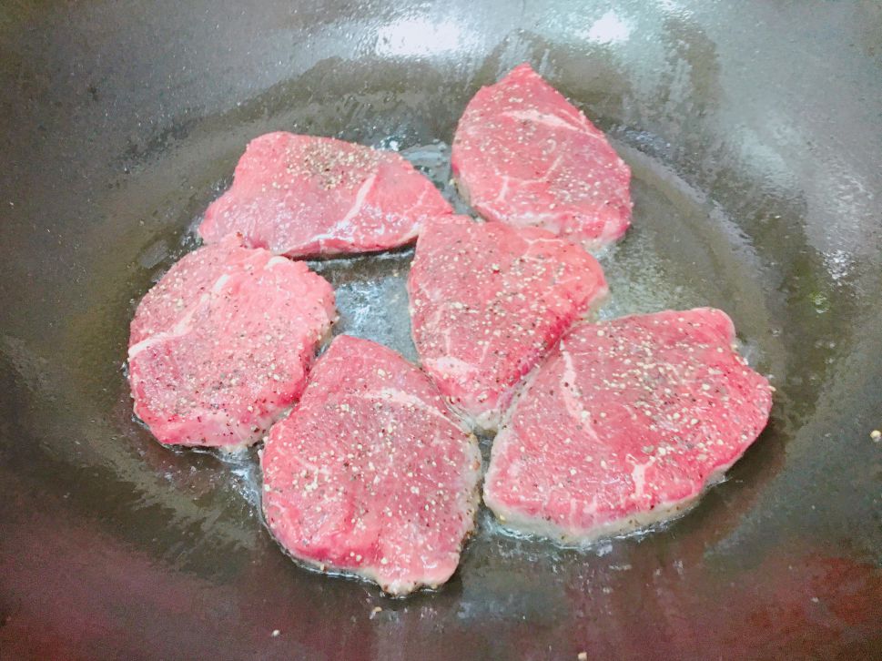 牛排🥩餐的加工步骤