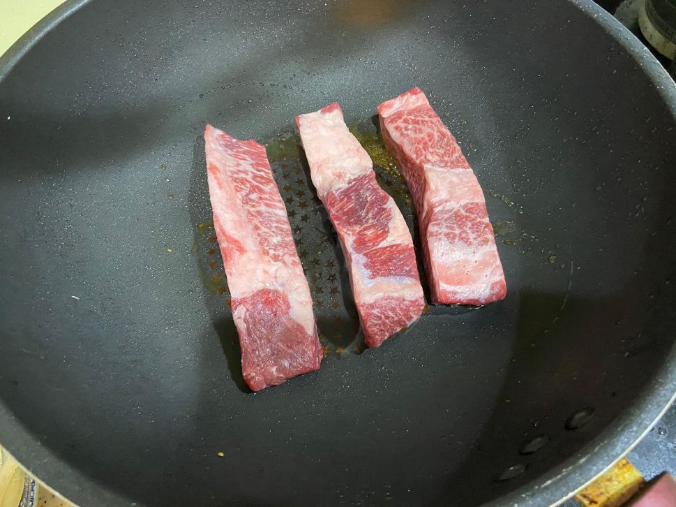 奶油洋葱牛排🥩的加工步骤