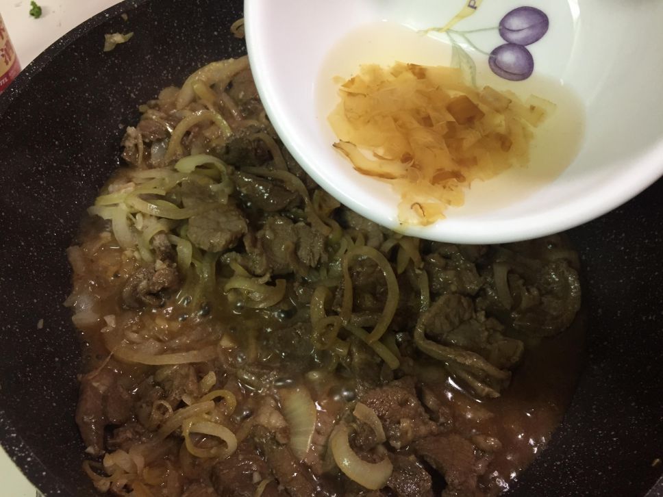 【羊肉食谱】日式小羊丼饭的加工步骤