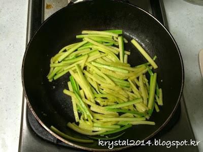 家常版拌饭 비빔밥的加工步骤