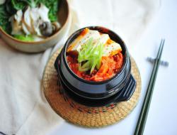 泡菜锅 김치찌개