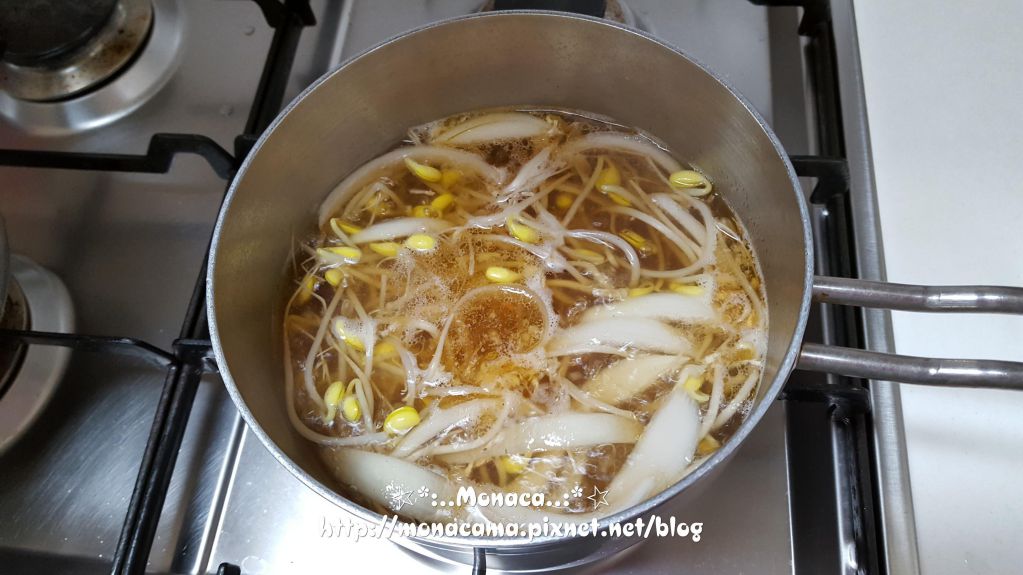 韩式黄豆芽汤饭콩나물국밥的加工步骤