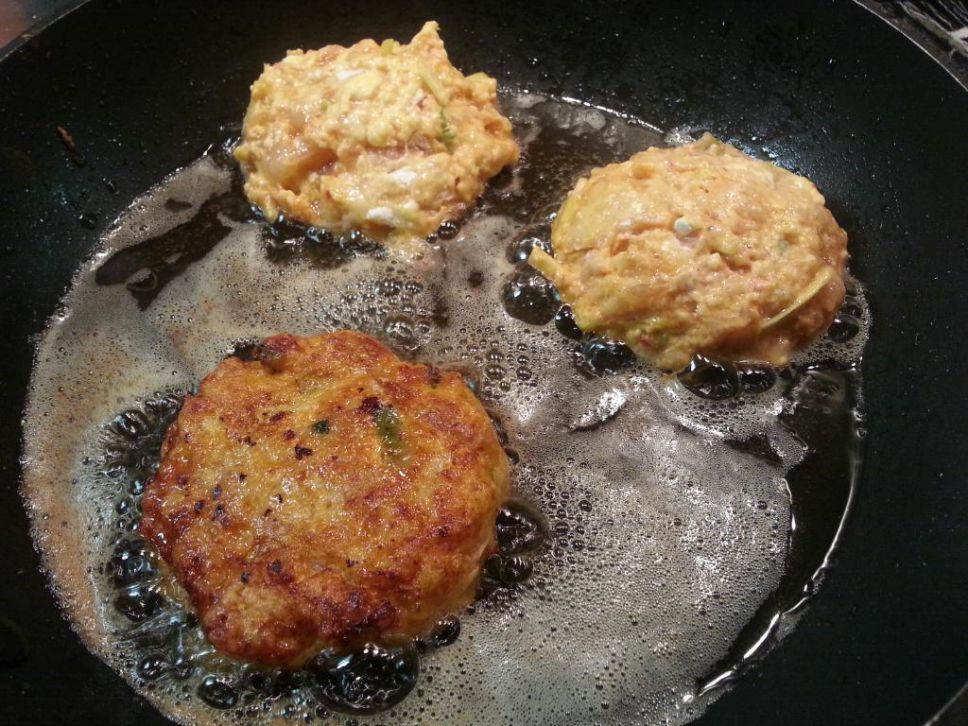 韩式泡菜豆腐虾饼的加工步骤