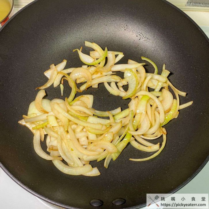 日式鸡肉亲子丼的加工步骤