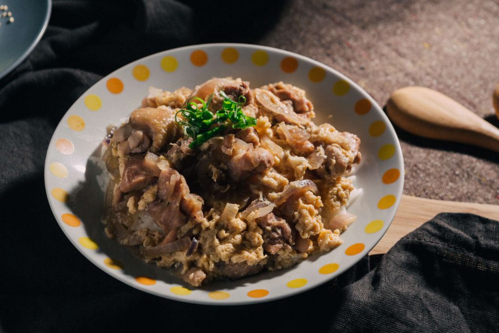 鸡肉亲子丼的加工步骤