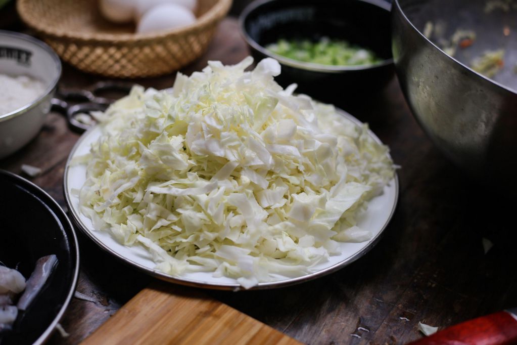 铸铁锅食谱｜夏日派对料理首选．花枝烧的加工步骤