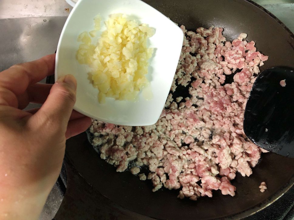 超下饭美味料理：瓜仔肉的加工步骤