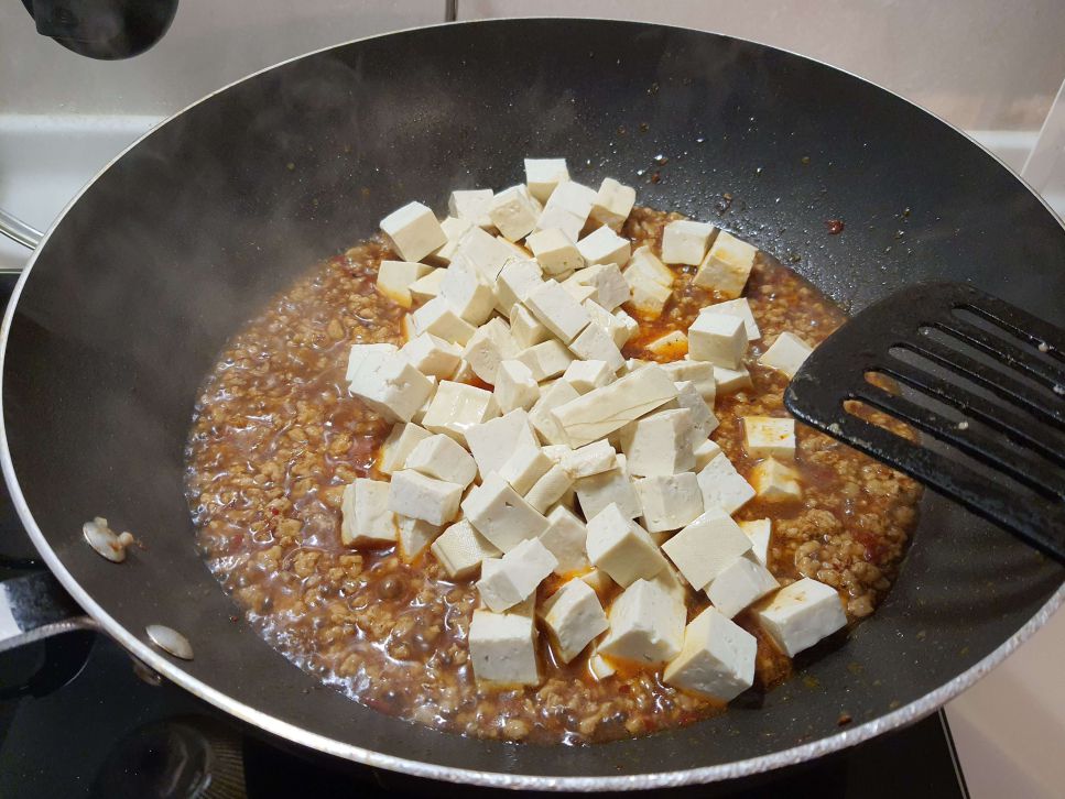 【中式料理】超下饭麻婆豆腐的加工步骤