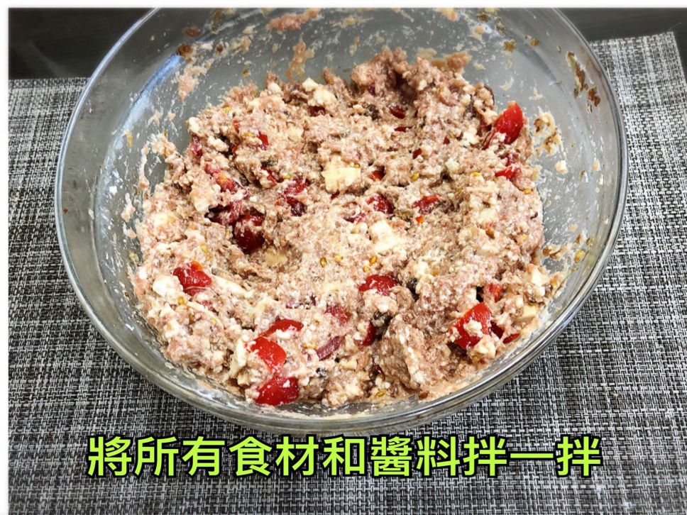 烤番茄猪肉豆腐佐红酱(水波炉料理)的加工步骤