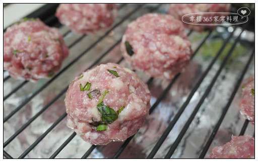 绿咖喱塔香肉丸+姜黄饭〔夏普水波炉料理〕的加工步骤