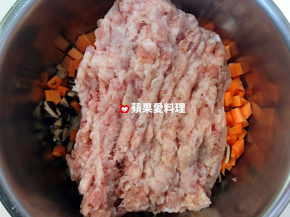 洋葱肉燥（无油烟。电锅）的加工步骤