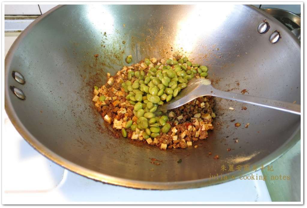 [豆干毛豆炒肉末]配饭拌面超美味的家常菜的加工步骤