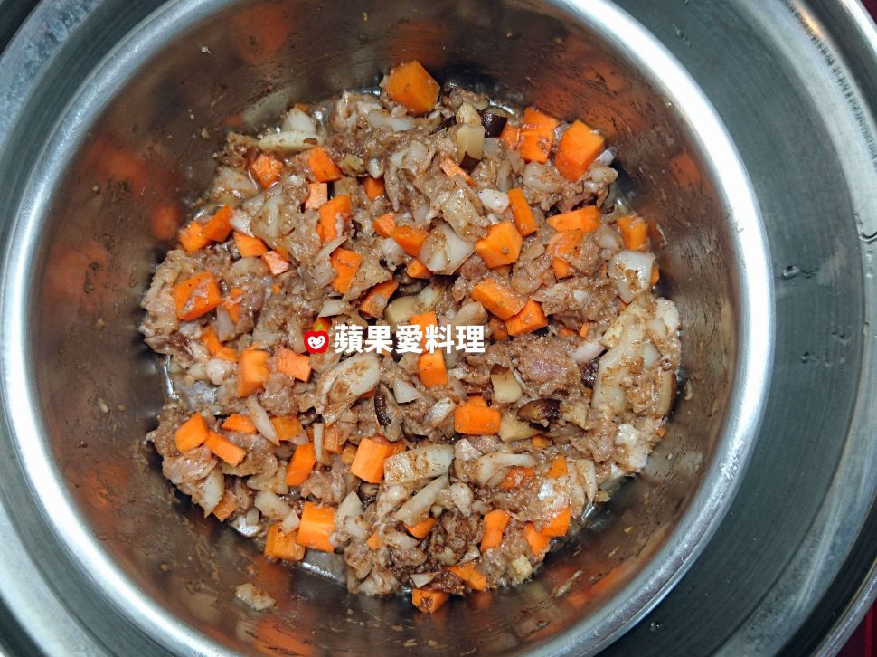 洋葱肉燥（无油烟。电锅）的加工步骤