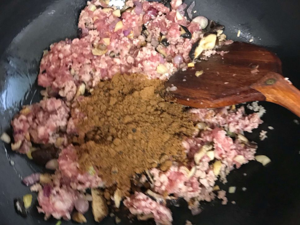 瓜仔香菇肉燥（新手也不难）😊的加工步骤