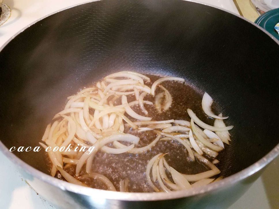 日式葱烧猪肉片丼饭的加工步骤