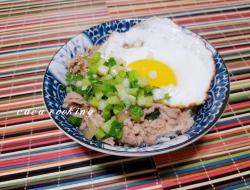 日式葱烧猪肉片丼饭