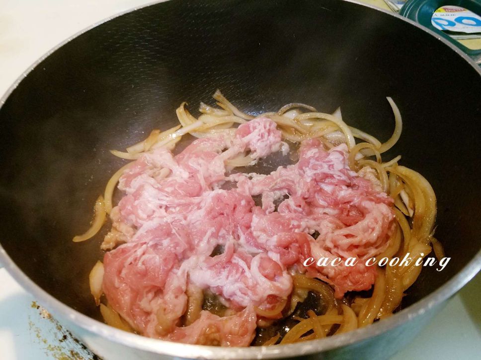 日式葱烧猪肉片丼饭的加工步骤