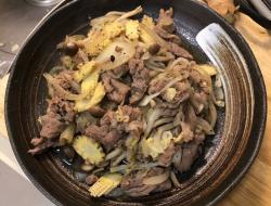 酱烧蔬菜牛肉片