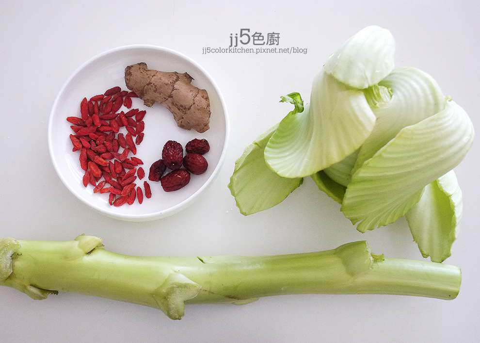 刈菜菜心羊肉汤(可当火锅汤头)的加工步骤