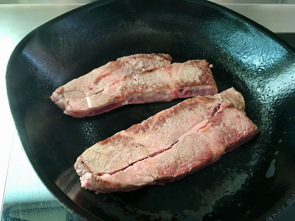 香煎牛小排午餐定食的加工步骤