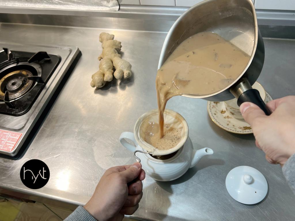 荼公子姜汁锅煮奶茶(姜汁红茶、香料奶茶)的加工步骤